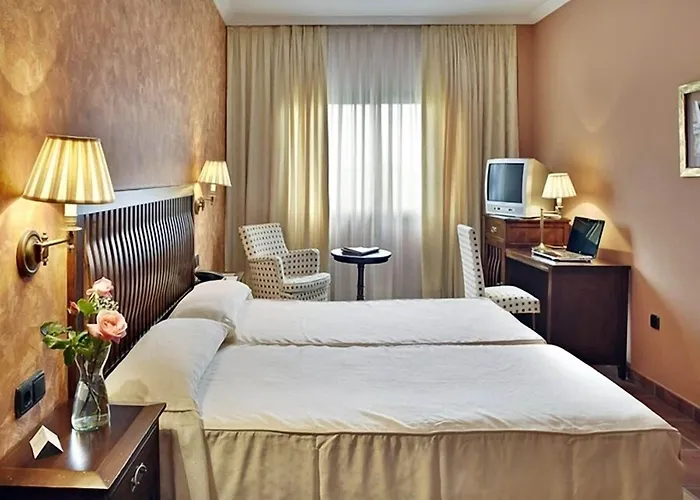 Ciudad Del Jerte Hotel 4*